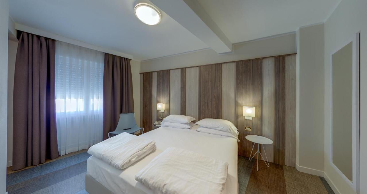 Hotel Europa 가르다 외부 사진